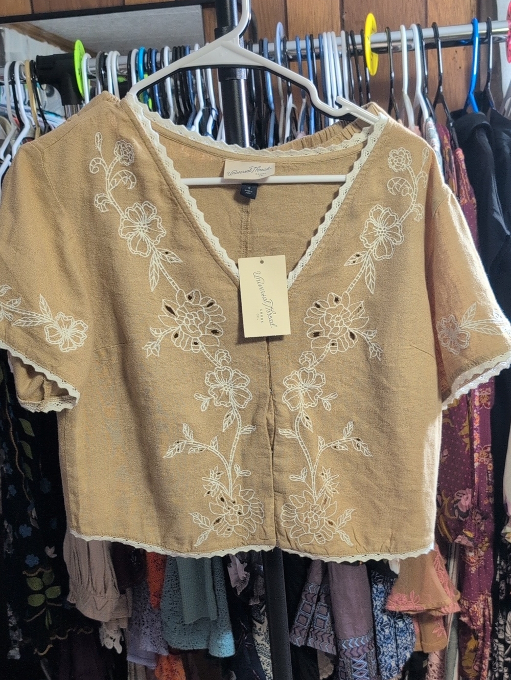 Universal Thread Tan Cropped V-Neck Blouse with White Floral Embroidery